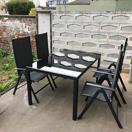 Charmante Gartenwohnung Mit Privatem Grossen Garten Köln Dış mekan fotoğraf