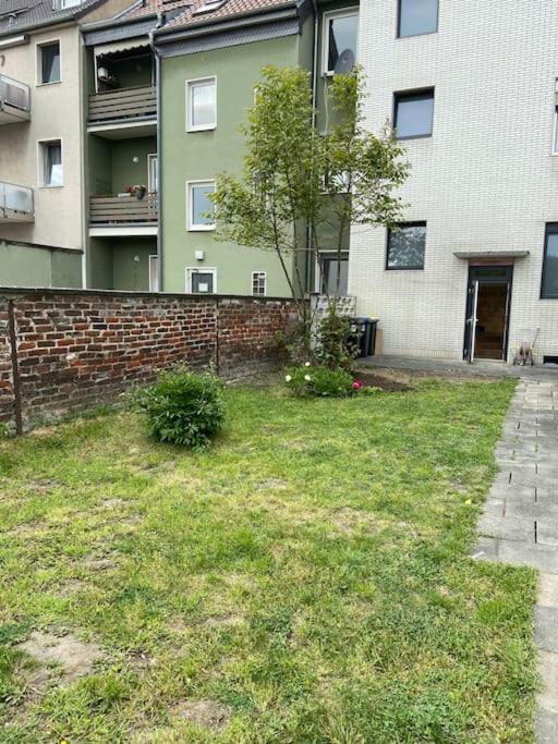 Charmante Gartenwohnung Mit Privatem Grossen Garten Köln Dış mekan fotoğraf