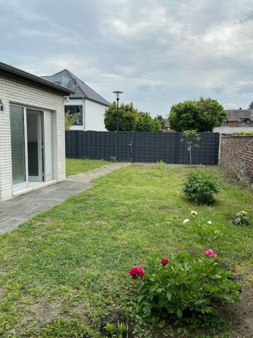 Charmante Gartenwohnung Mit Privatem Grossen Garten Köln Dış mekan fotoğraf