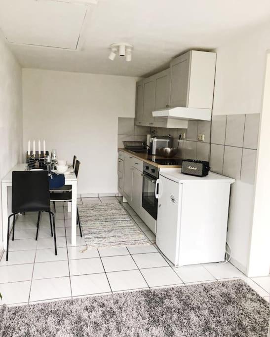 Charmante Gartenwohnung Mit Privatem Grossen Garten Köln Dış mekan fotoğraf
