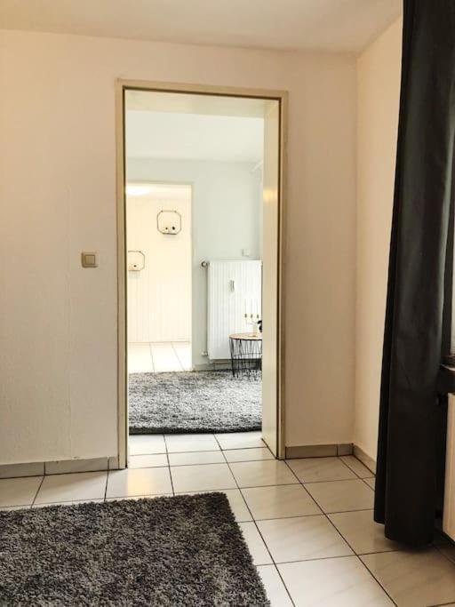 Charmante Gartenwohnung Mit Privatem Grossen Garten Köln Dış mekan fotoğraf