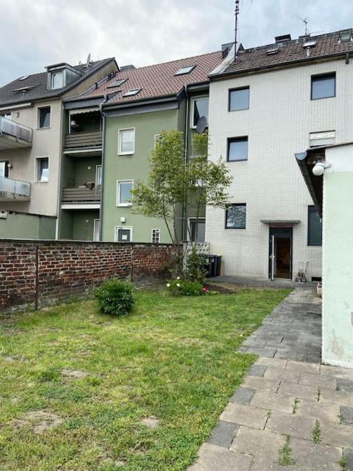 Charmante Gartenwohnung Mit Privatem Grossen Garten Köln Dış mekan fotoğraf