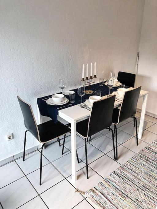 Charmante Gartenwohnung Mit Privatem Grossen Garten Köln Dış mekan fotoğraf